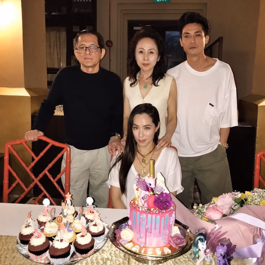 Con trai tài phiệt Singapore: Đẹp trai như tài tử, sống tự lập không “dựa hơi” gia đình ảnh 3 Con trai tài phiệt Singapore: Đẹp trai như tài tử, sống tự lập không “dựa hơi” gia đình ảnh 3