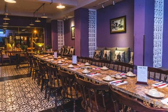 3 năm rời xa showbiz, cô dành thời gian cho công việc kinh doanh. Tháng 8/2013, cô mở một nhà hàng tại Quận 1, TP.HCM với phong cách sang trọng. 