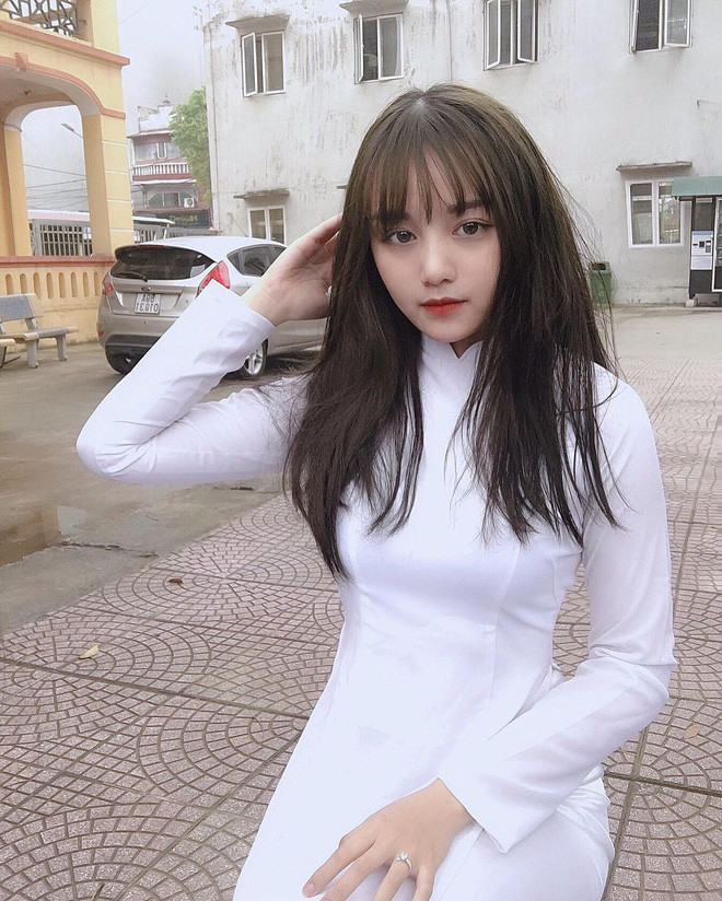 Hội g&#225;i xinh mới 17 tuổi đ&#227; nổi tiếng rần rần: To&#224;n cực phẩm học đường, c&#243; người được b&#225;o Trung ca ngợi với loạt mỹ từ - Ảnh 1.