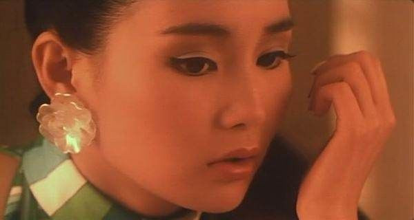 Sự nghiệp rực rỡ và nhan sắc khuynh thành thời kỳ vàng son của Trương Mạn Ngọc - Ảnh 11. Sự nghiệp rực rỡ và nhan sắc khuynh thành thời kỳ vàng son của Trương Mạn Ngọc - Ảnh 11.