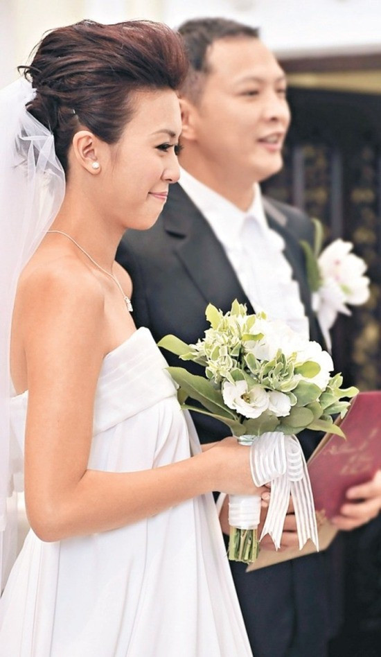 Đường Ninh: Hoa đán dễ thương nhất Hong Kong từng dọn dẹp vệ sinh kiếm thêm thu nhập và cuộc sống ít ai ngờ sau khi rời TVB - Ảnh 8. Đường Ninh: Hoa đán dễ thương nhất Hong Kong từng dọn dẹp vệ sinh kiếm thêm thu nhập và cuộc sống ít ai ngờ sau khi rời TVB - Ảnh 8.