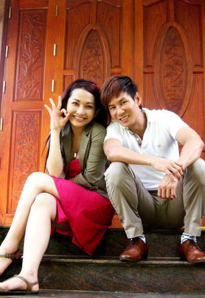 8 năm sau ngày đóng Trọn đời bên em, Kim Hiền phản ứng bất ngờ khi gặp vợ chồng Lý Hải - Minh Hà - Ảnh 7. 8 năm sau ngày đóng Trọn đời bên em, Kim Hiền phản ứng bất ngờ khi gặp vợ chồng Lý Hải - Minh Hà - Ảnh 7.
