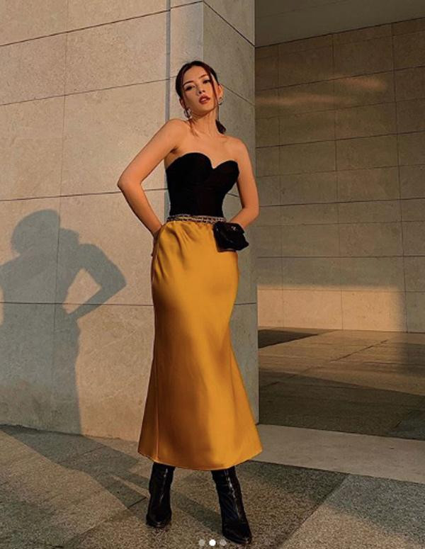 Thanh Hằng, Hồ Ngọc Hà mix túi xách cao tay đến... cướp cũng không giật được ảnh 5 doi ban than thanh hang, ho ngoc ha mix tui xach cao tay den... cuop cung khong giat duoc - 5