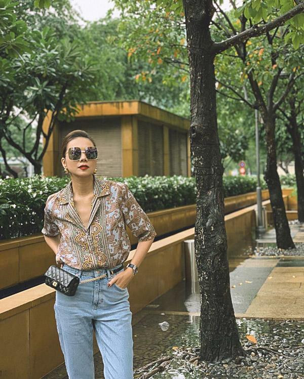 Thanh Hằng, Hồ Ngọc Hà mix túi xách cao tay đến... cướp cũng không giật được ảnh 1 doi ban than thanh hang, ho ngoc ha mix tui xach cao tay den... cuop cung khong giat duoc - 1