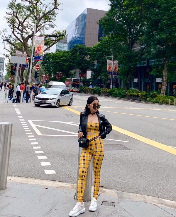 Thanh Hằng, Hồ Ngọc Hà mix túi xách cao tay đến... cướp cũng không giật được ảnh 7 doi ban than thanh hang, ho ngoc ha mix tui xach cao tay den... cuop cung khong giat duoc - 7