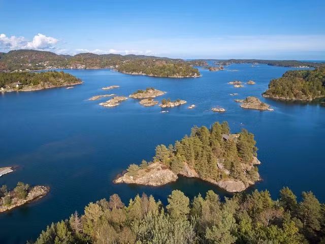 Chiêm ngưỡng ngôi nhà tĩnh lặng nằm biệt lập trên hòn đảo nhỏ xanh mát - 4