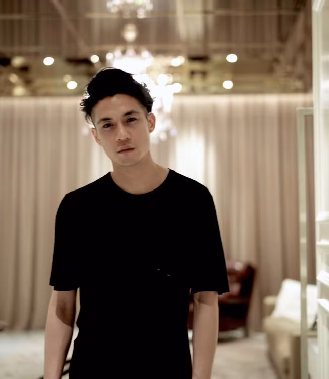 Chuẩn như con trai tài phiệt Singapore: Đẹp như tài tử, sống tự lập không dựa hơi gia đình và từng là em vợ của tài tử Ngô Kiến Hào - Ảnh 4. Chuẩn như con trai tài phiệt Singapore: Đẹp như tài tử, sống tự lập không dựa hơi gia đình và từng là em vợ của tài tử Ngô Kiến Hào - Ảnh 4.