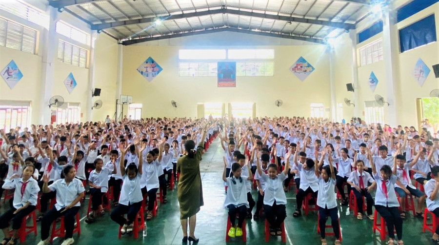 Hơn 1.000 học sinh trên địa bàn thành phố Lào Cai tham gia Diễn đàn “Giáo dục trong gia đình những ngày hè”.