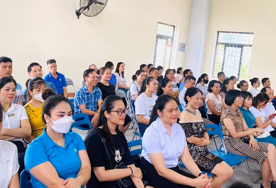 Các phụ huynh tham gia Diễn đàn.