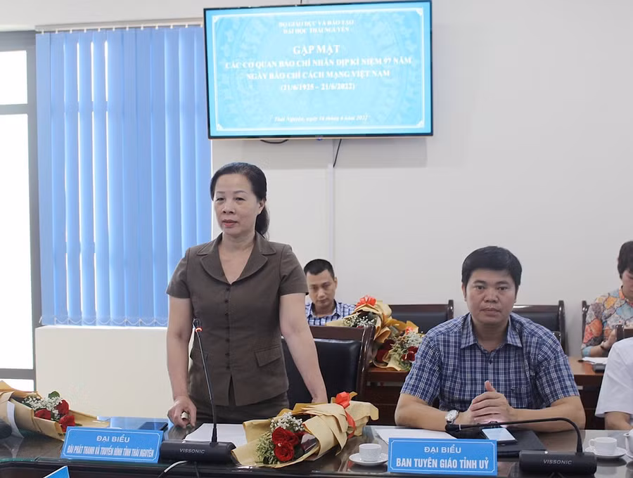 Đại diện các cơ quan báo chí chia sẻ, đóng góp ý kiến