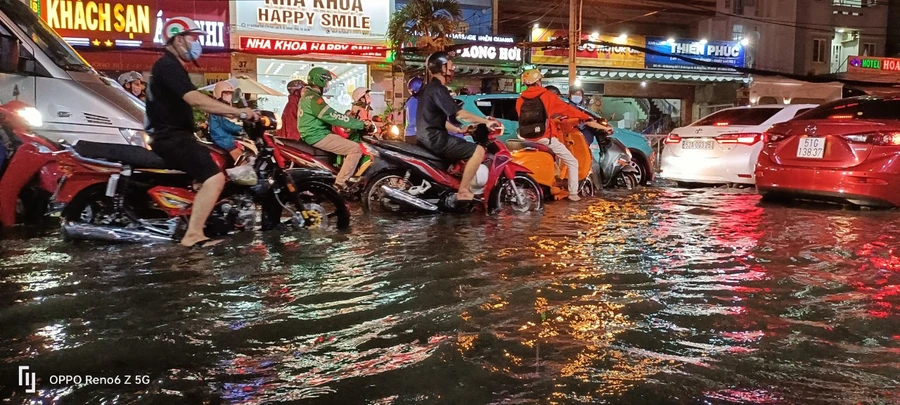 Cứ mưa là ngập, TPHCM đề xuất giải pháp gỡ vướng 