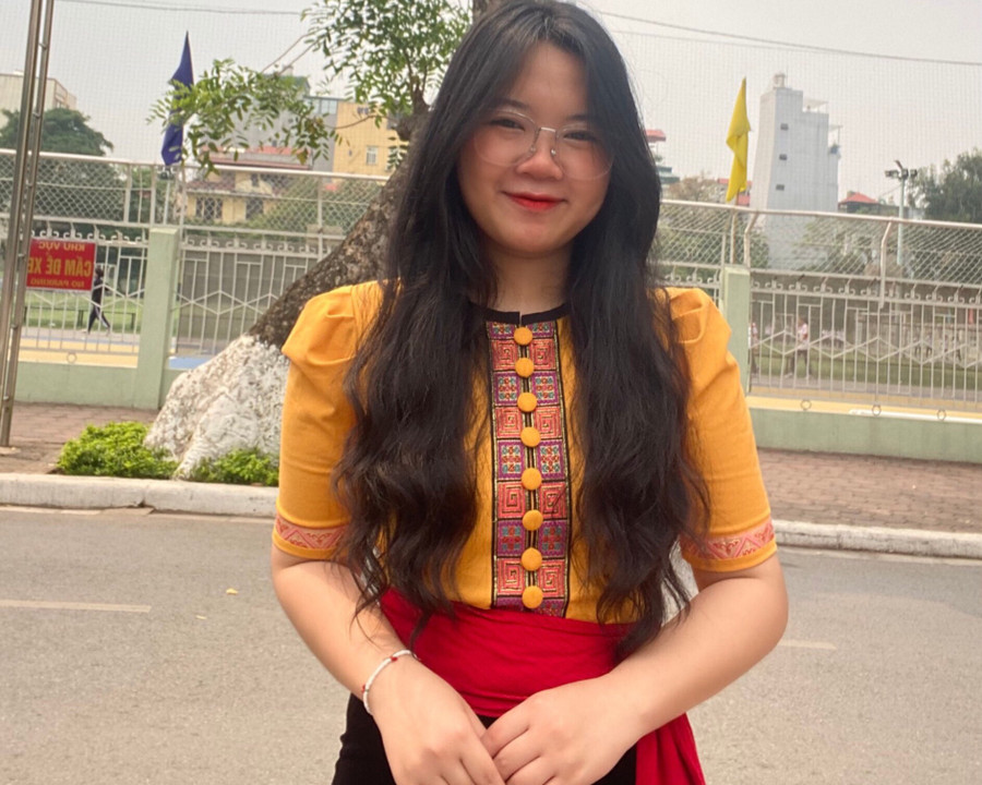 Nữ sinh người dân tộc Khơ Mú Ốc Thị Quỳnh Anh quyết tâm học tập để thay đổi cuộc sống Nữ sinh người dân tộc Khơ Mú Ốc Thị Quỳnh Anh quyết tâm học tập để thay đổi cuộc sống