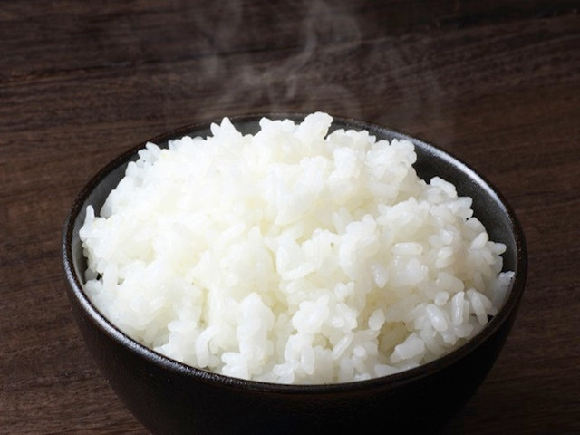 Mẹo hay chữa cơm khê, sống, nhão ảnh 1 Trong trường hợp cơm bị nhão thì ruột bánh mì chính là một vị cứu tinh hữu hiệu (Ảnh: Internet)