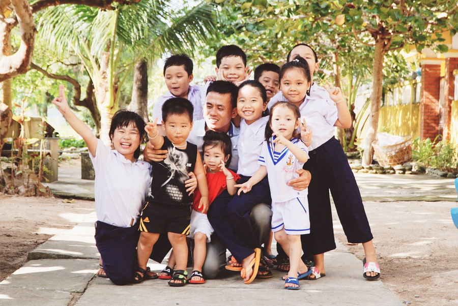 Thầy và trò ở Song Tử Tây Thầy và trò ở Song Tử Tây