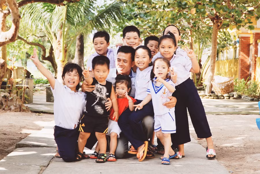 Thầy và trò ở Song Tử Tây