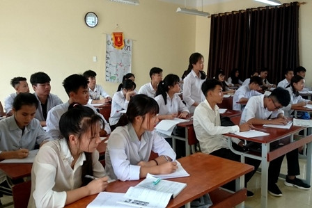 Các trường THPT đang tích cực ôn luyện cho học sinh cuối cấp