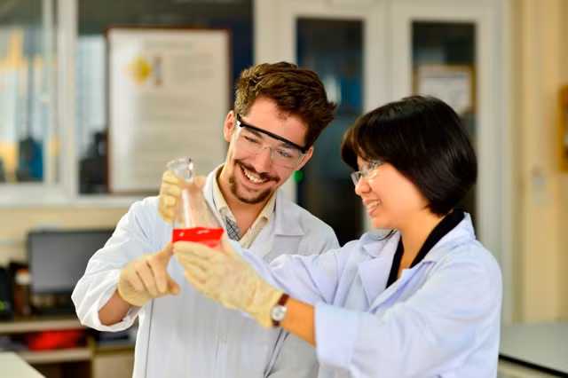 Sinh viên có cơ hội tham gia dự án nghiên cứu cùng giảng viên