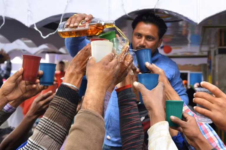 Một cửa hàng bán rượu tại Ấn Độ