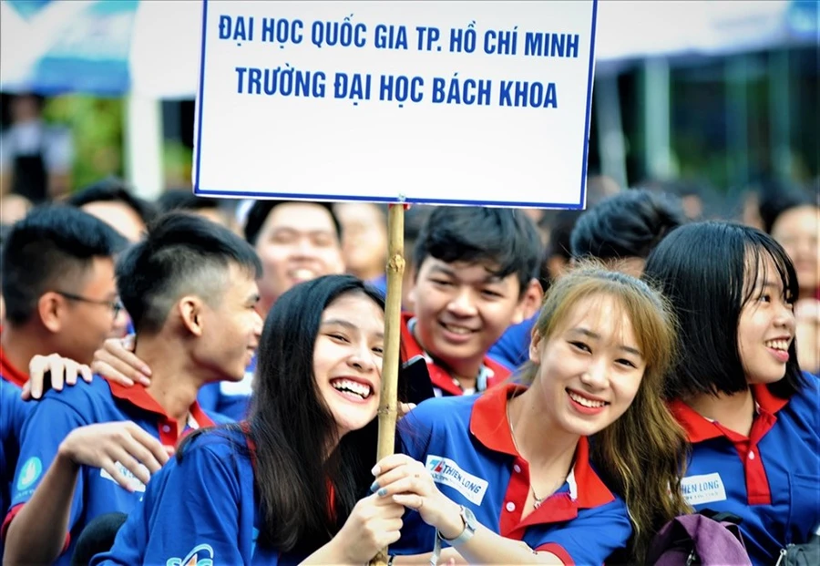 Nhiều trường ĐH tại TP.HCM thông báo lùi lịch nghỉ học như học sinh phổ thông