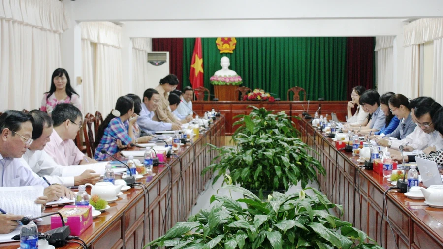 Thứ trưởng Bộ GD&ĐT dẫn đầu đoàn công tác liên ngành làm việc tại Cần Thơ