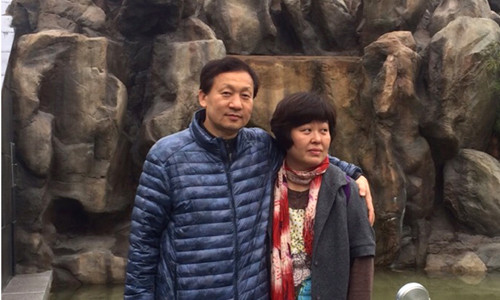 Vợ chồng Park Hyun-suk ngày còn hạnh phúc. Ảnh: CNN.