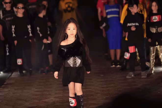 Cô bé Việt Nam 6 tuổi trở thành tân Hoa hậu nhí Á Âu 2018 - Ảnh 6.