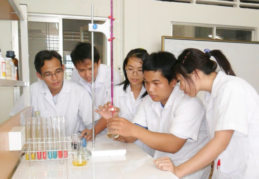 Tự chủ đại học sẽ tạo ra sự cạnh tranh lớn trong các cơ sở đào tạo Tự chủ đại học sẽ tạo ra sự cạnh tranh lớn trong các cơ sở đào tạo