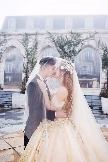 Nỗi đau khó ai thấu của các mỹ nhân chuyển giới Việt