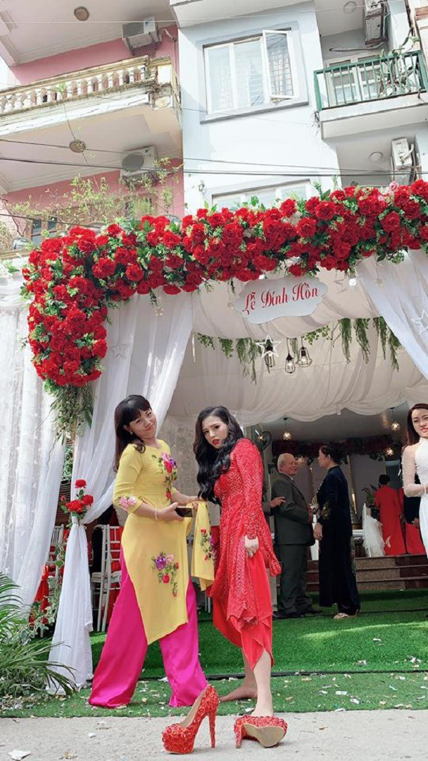 Lộ diện chủ nhân của đám cưới 4 tỷ tiền rạp trang trí, livestream đám cưới còn choáng ngợp hơn cả ảnh chụp - Ảnh 3. Lộ diện chủ nhân của đám cưới 4 tỷ tiền rạp trang trí, livestream đám cưới còn choáng ngợp hơn cả ảnh chụp-3