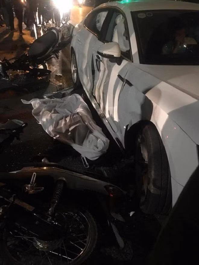 vu tong xe audi: co gai tu vong rat xinh dep, thong minh hinh anh 2