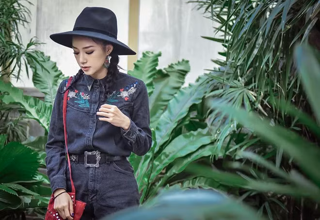 Kieu trang phuc khong the thieu trong tu do cua gioi tre Viet hinh anh 8