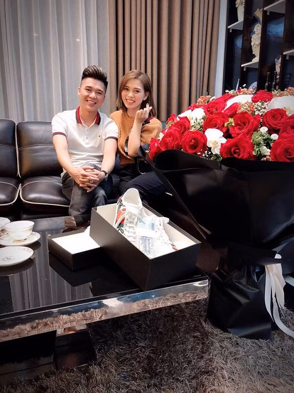 Lộ diện chủ nhân của đám cưới 4 tỷ tiền rạp trang trí, livestream đám cưới còn choáng ngợp hơn cả ảnh chụp - Ảnh 2. Lộ diện chủ nhân của đám cưới 4 tỷ tiền rạp trang trí, livestream đám cưới còn choáng ngợp hơn cả ảnh chụp-2