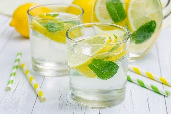 Uống mỗi ngày hai cốc nước ấm vào thời điểm này, tốt gấp nghìn lần thuốc bổ - Ảnh 3.