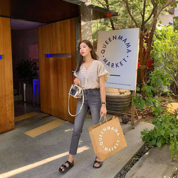 4 cách mix quần jeans đi làm chuẩn sành điệu lại thanh lịch ảnh 3 Empty