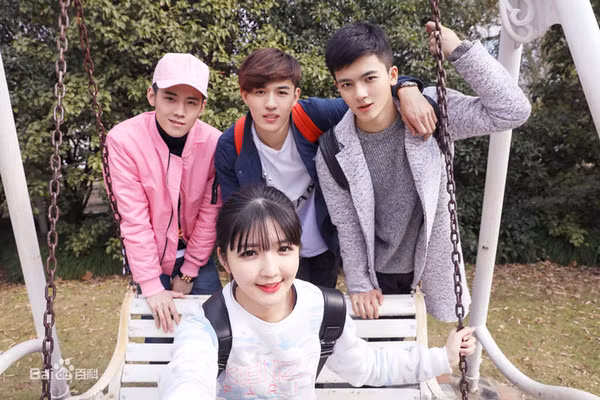 Phát hờn với bộ ảnh kỷ yếu toàn trai đẹp của &amp;quot;lớp người ta&amp;quot; - Ảnh 8.