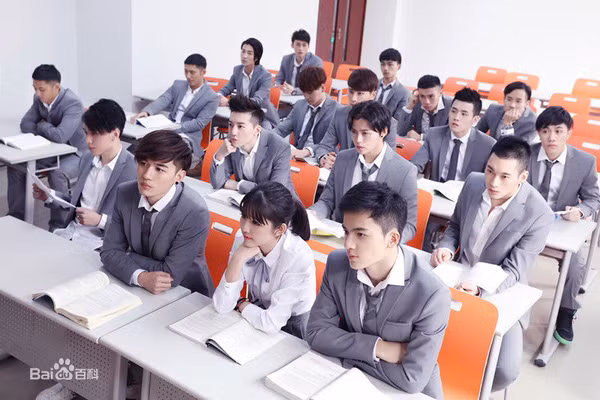 Phát hờn với bộ ảnh kỷ yếu toàn trai đẹp của “lớp người ta“