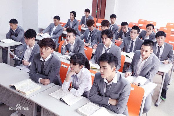 Phát hờn với bộ ảnh kỷ yếu toàn trai đẹp của "lớp người ta" - Ảnh 4. Phát hờn với bộ ảnh kỷ yếu toàn trai đẹp của "lớp người ta" - Ảnh 4.