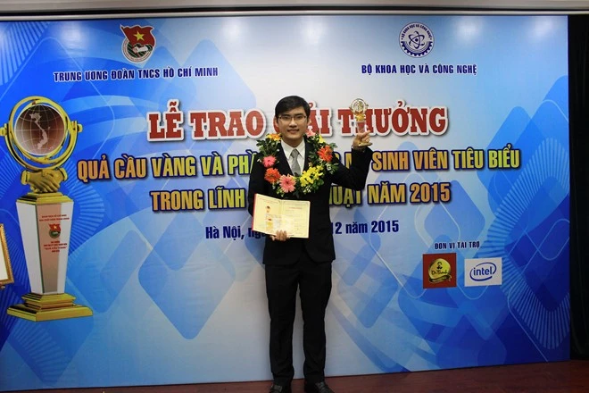 Đình Luận từng là một trong những ứng cử viên "Công dân trẻ tiêu biểu TP HCM" năm 2015. Ảnh: NVCC.