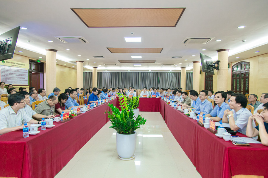 Buổi làm việc với sự góp mặt của các lãnh đạo, đại diện Cục, Vụ hai Bộ và các nhà khoa học của Học viện Buổi làm việc với sự góp mặt của các lãnh đạo, đại diện Cục, Vụ hai Bộ và các nhà khoa học của Học viện