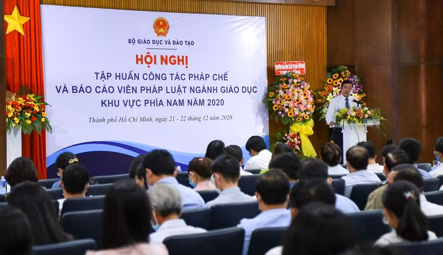 Thứ trưởng Nguyễn Văn Phúc phát biểu tại hội nghị tập huấn công tác pháp chế năm 2020.