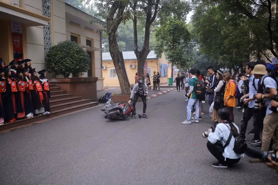 Khoảnh khắc đẹp quá, cho em tham gia với