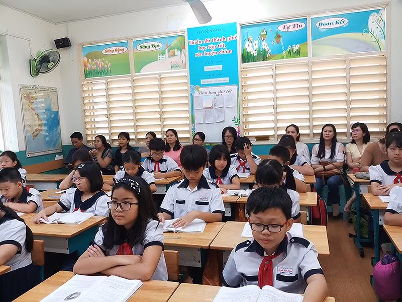 ‘Open house’ - Phụ huynh vào lớp học cùng con - ảnh 1