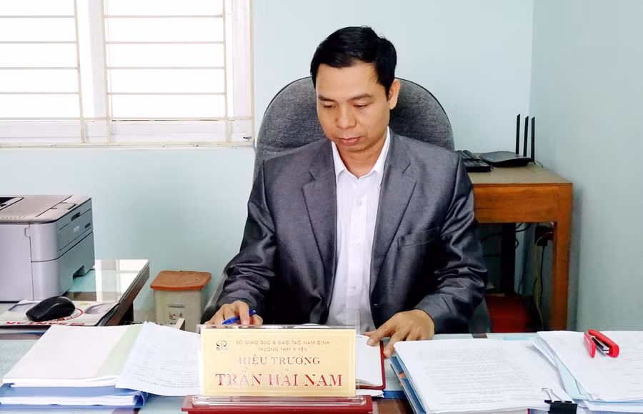 Ông Trần Hải Nam - Hiệu trưởng Trường THPT Ý Yên