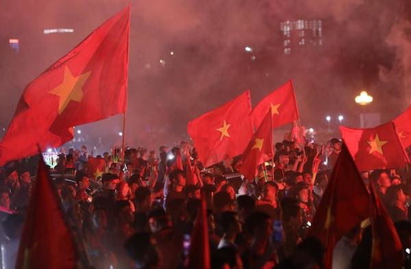 46334842-1879440308791793-6400-5722-1402