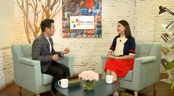  MC Nguyên Khang và Hoa hậu Hà Kiều Anh. 