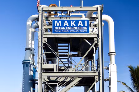 Nhà máy điện OTEC của Công ty Maki Ocean Engineering vừa được đưa vào sử dụng tại Haiwaii (Mỹ)
