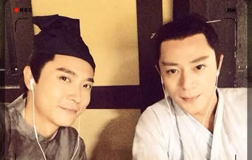 Tự sướng phát nào huynh đài.