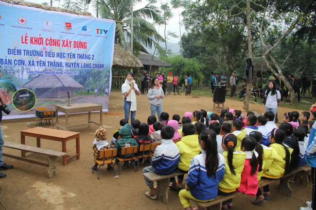 “Vì trẻ em vùng cao” là một tổ chức từ thiện, tình nguyện toàn diện nhằm hướng tới sự quan tâm, hỗ trợ đối với trẻ em, học sinh ở các địa bàn khó khăn, vùng sâu, vùng xa, vùng cao tỉnh Thanh Hóa.