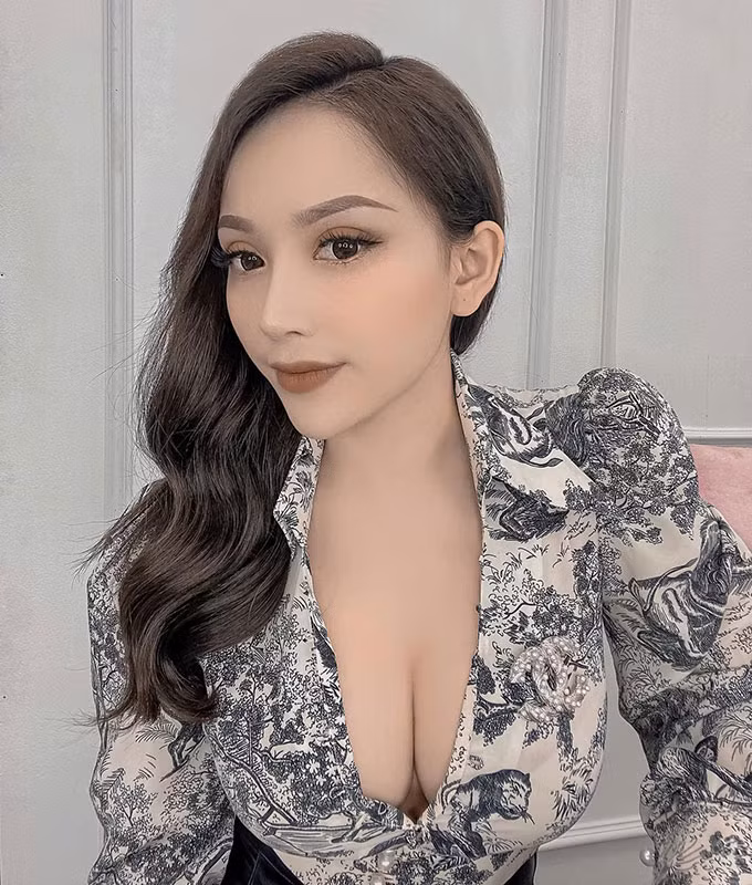 Bạn gái cũ Văn Thanh gây sốt với vòng 1 siêu hấp dẫn ảnh 3 Bạn gái cũ Văn Thanh gây sốt với vòng 1 siêu hấp dẫn ảnh 3