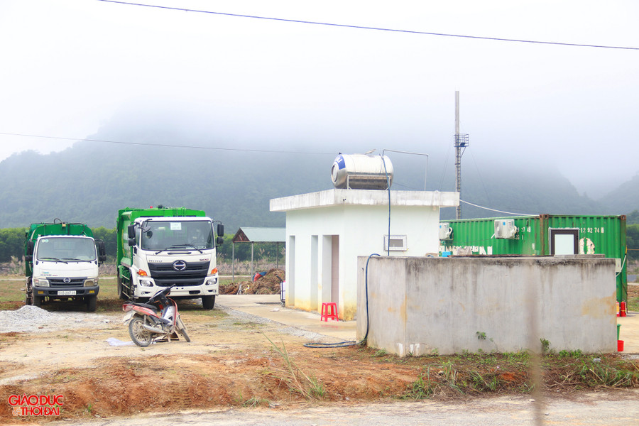 Bên trong khu xử lý rác thải tại xã Thọ Hợp, huyện Quỳ Hợp. (Ảnh: Phạm Tâm)